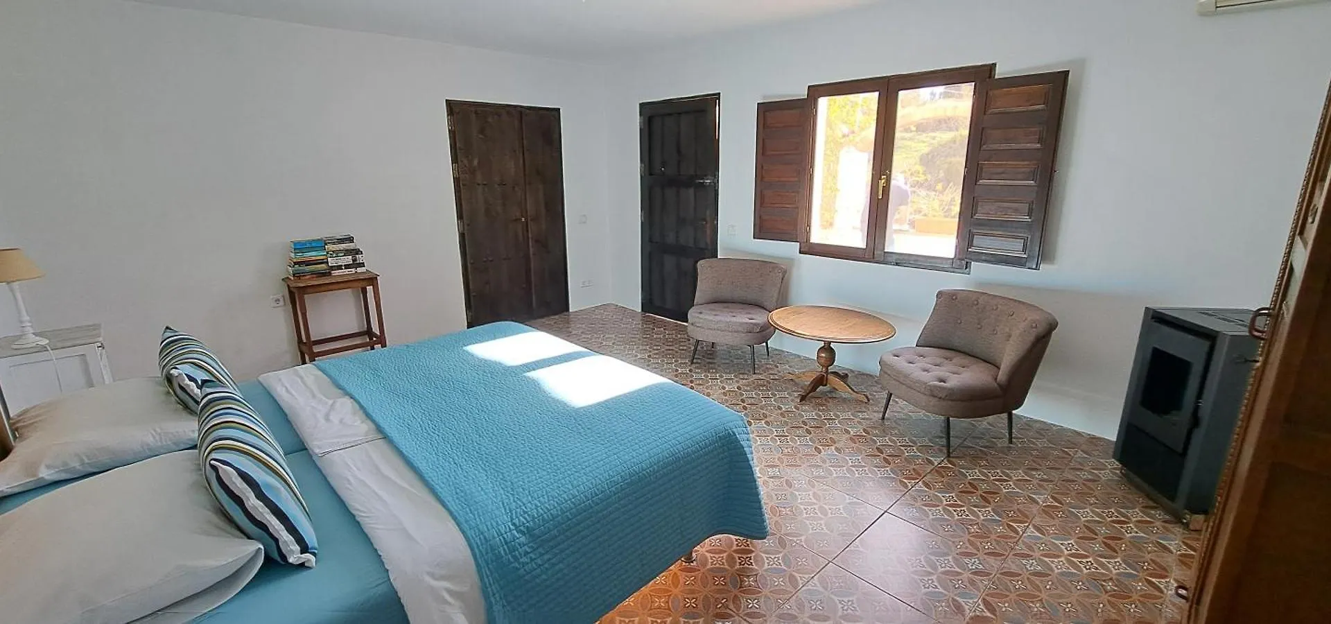 Casa El Chorro Bed & Breakfast