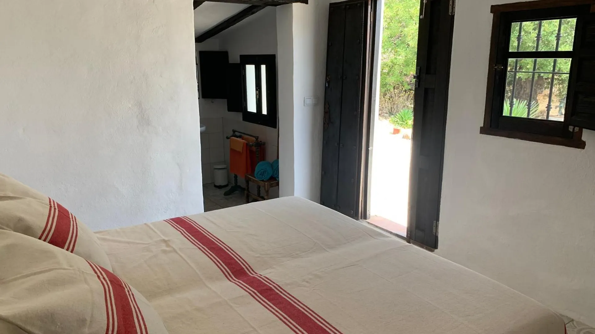 Casa El Chorro Bed & Breakfast 2*,
