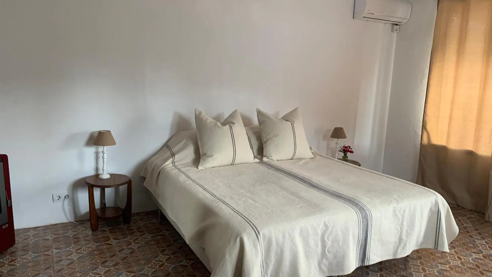 Casa El Chorro Bed & Breakfast