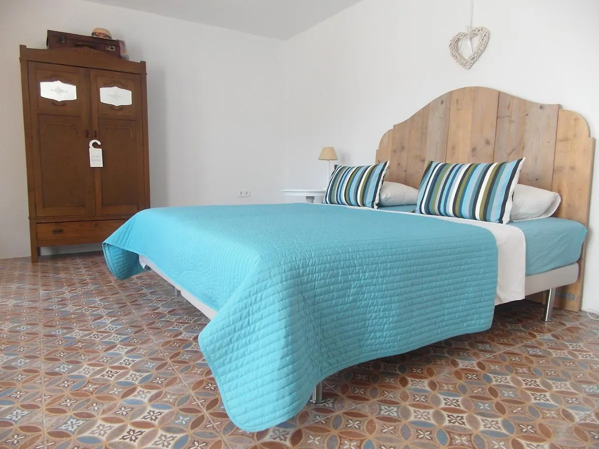 Casa El Chorro Bed & Breakfast 2*,